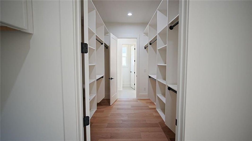 Spacious, unfurnished interior of a new home in , Flowery Branch (Image 21).