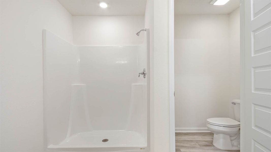Representative unfurnished interior of a home built from the Ryder by D.R. Horton in Ashton Park Phase III, Freeport (Image 22).