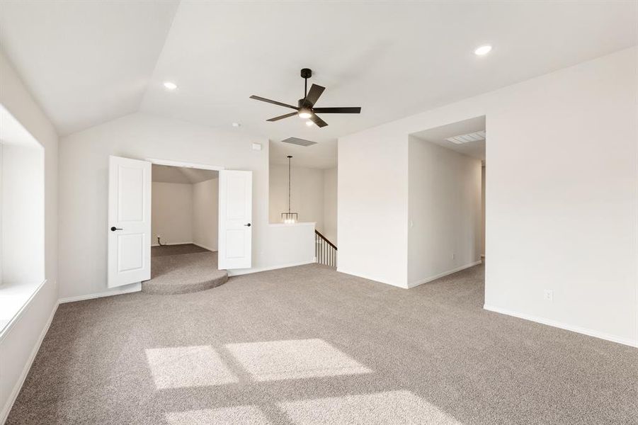 Spacious, unfurnished interior of a new home in Sonoma Verde, McLendon-Chisholm (Image 23).