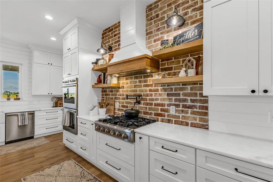 Furnished interior view inside a new home in , Arcadia (Image 44).