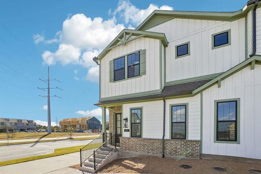 3-web-or-mls-1102 Bexar Ln-S1411-003 3-web-or-mls-1102 Bexar Ln-S1411-003