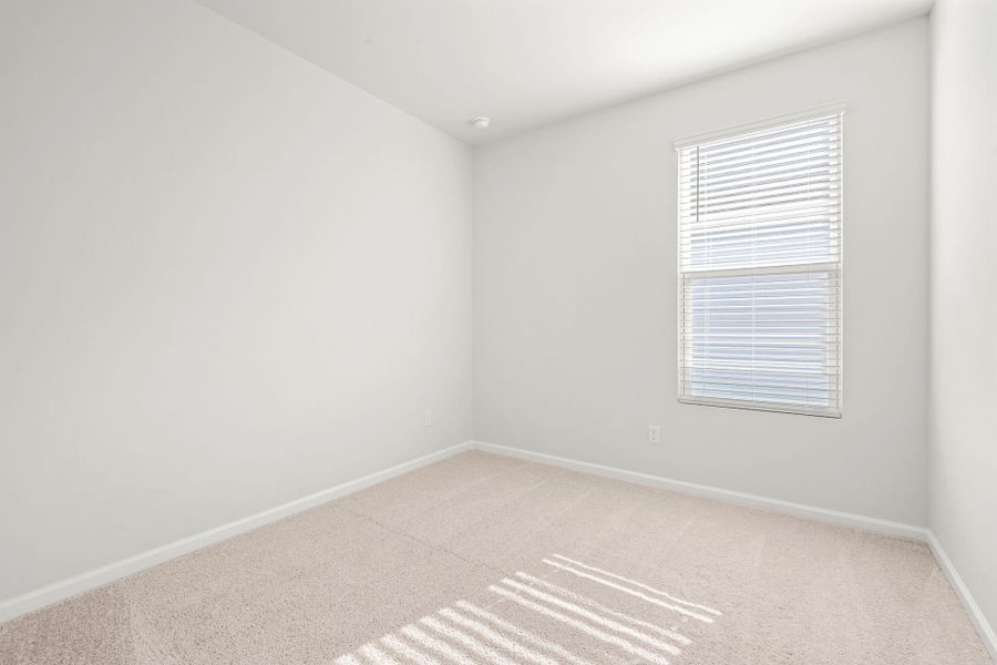 Spacious, unfurnished interior of a new home in Del Webb Savannah at Heartwood, Richmond Hill (Image 19).