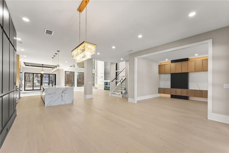 Image 98 of a home in .