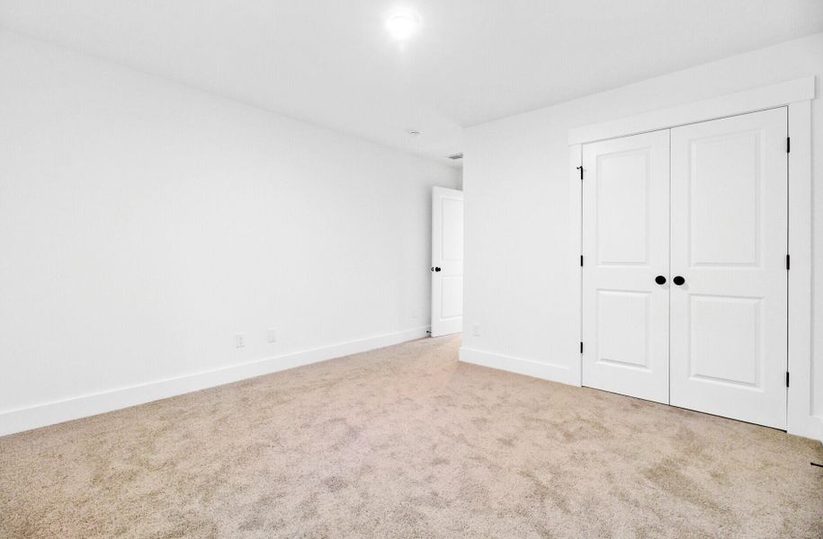 Spacious, unfurnished interior of a new home in , Charleston (Image 24).
