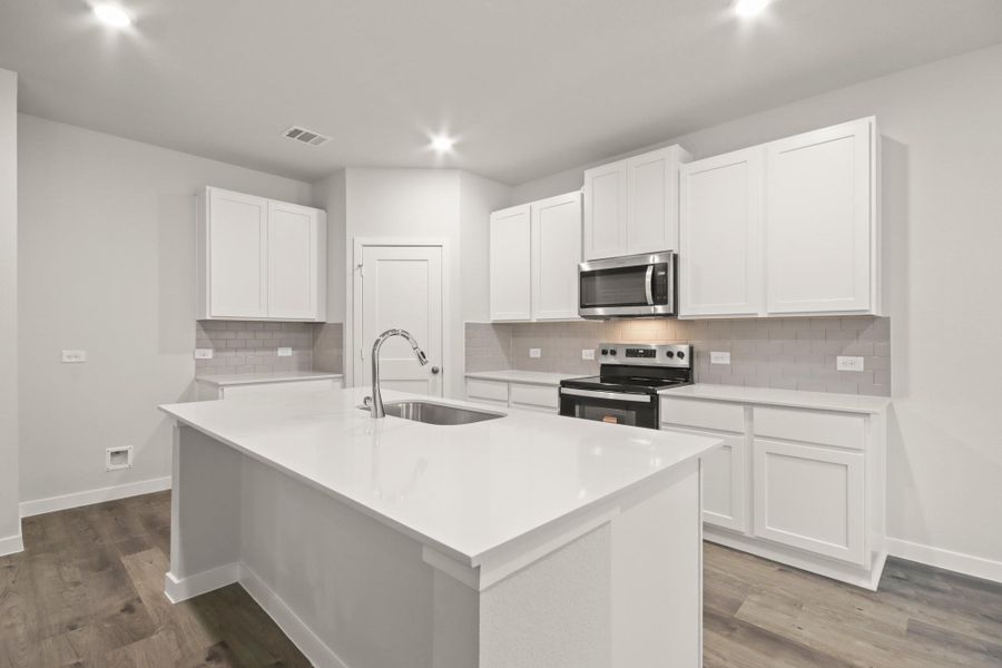 Furnished interior view inside a new home in Oakwood Ranch, Willis (Image 9). Furnished interior view inside a new home in Oakwood Ranch, Willis (Image 9).