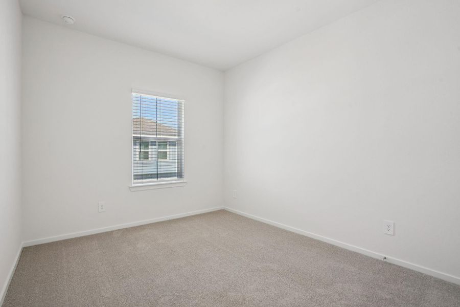 Spacious, unfurnished interior of a new home in Kemah Crossing - City Series, Kemah (Image 43).