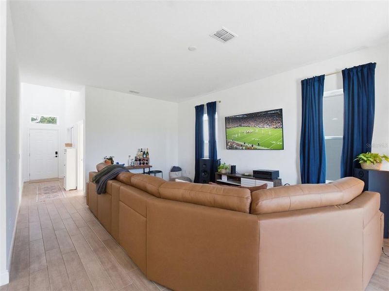 Furnished interior view inside a new home in Blue Diamond , Orlando (Image 18). Furnished interior view inside a new home in Blue Diamond , Orlando (Image 18).