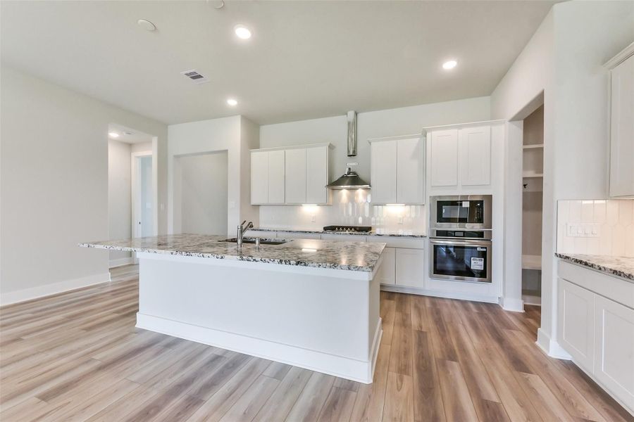 Furnished interior view inside a new home in Sierra Vista, Rosharon (Image 3).