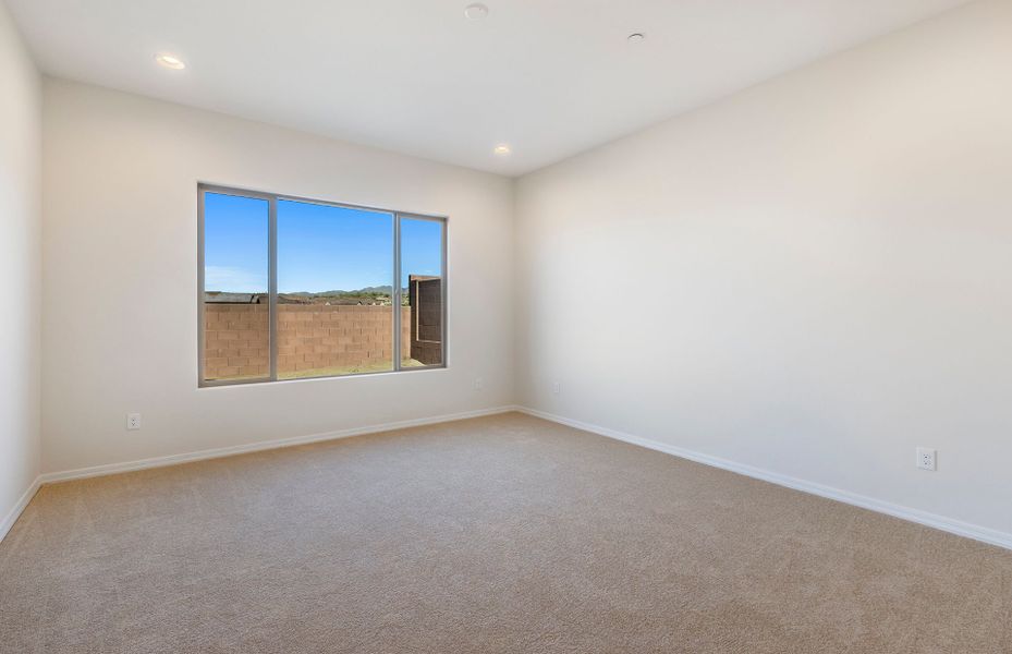 Spacious, unfurnished interior of a new home in Vistoso Canyon Estates, Oro Valley (Image 22).