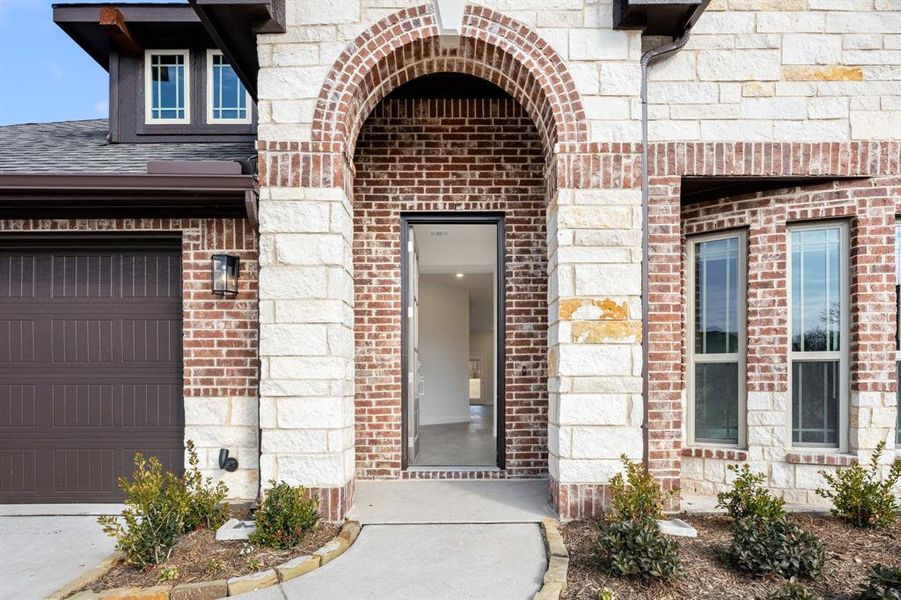 Exterior details and patio area of a home in Liberty, Melissa (Image 26).