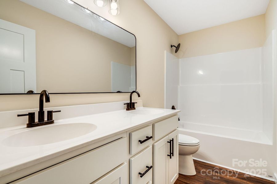 Image 19 of a home in .