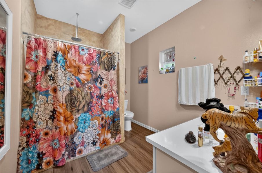 Furnished interior view inside a new home in , Rosharon (Image 11). Furnished interior view inside a new home in , Rosharon (Image 11).