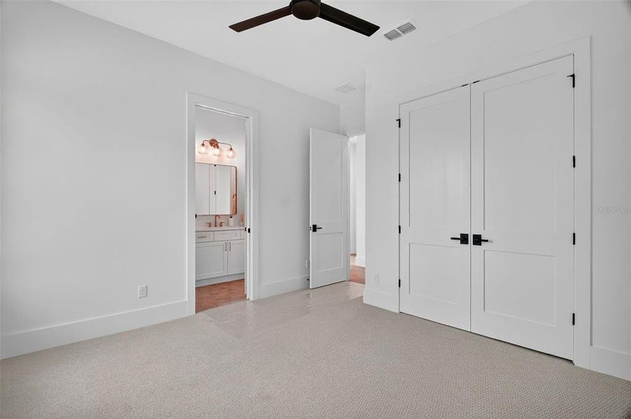 Spacious, unfurnished interior of a new home in , Mount Dora (Image 16).
