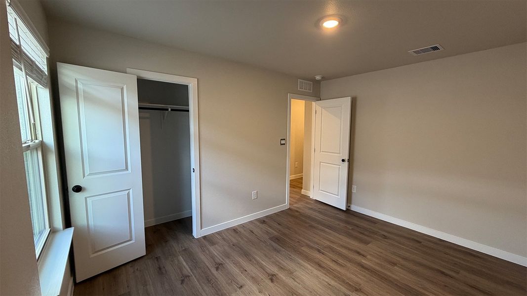 Spacious, unfurnished interior of a new home in The Lakes Northwest, Corpus Christi (Image 34).