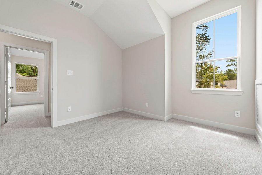 Spacious, unfurnished interior of a new home in The Woodlands Hills, Willis (Image 11).