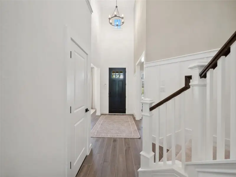 Welcoming foyer (*Photo not of actual home and used for illustration purposes only.) Welcoming foyer (*Photo not of actual home and used for illustration purposes only.)