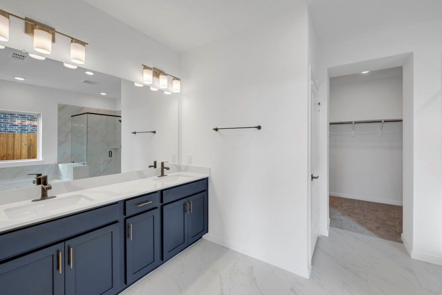 Furnished interior view inside a new home in Beacon Point at Lago Mar 50’ Homesites, Texas City (Image 13).