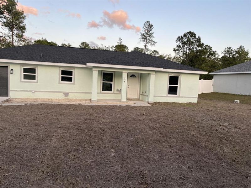 Exterior details and patio area of a home in , Ocklawaha (Image 16).