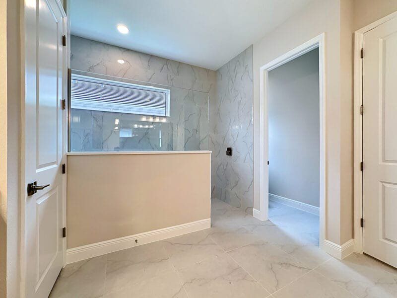 Spacious, unfurnished interior of a new home in River Preserve Estates, Parrish (Image 49).