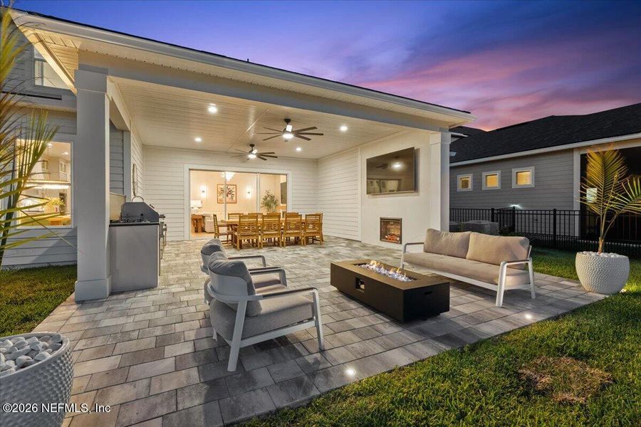 Exterior details and patio area of a home in , St. Johns (Image 4).