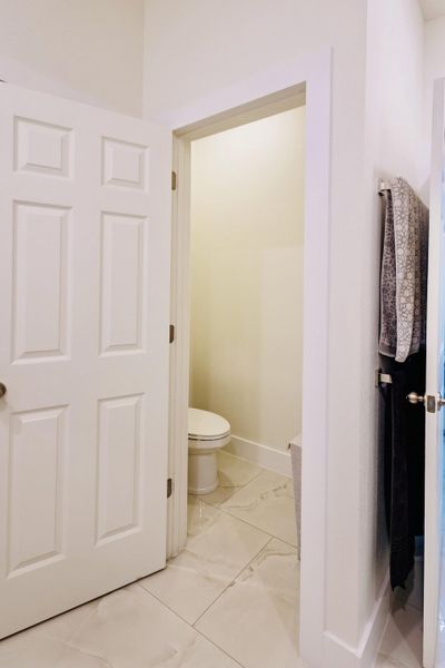 Master bath/Toilet room