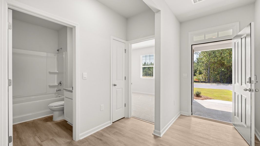 Representative unfurnished interior of a home built from the Aria by D.R. Horton in Oakleigh Glen, Dallas (Image 14).