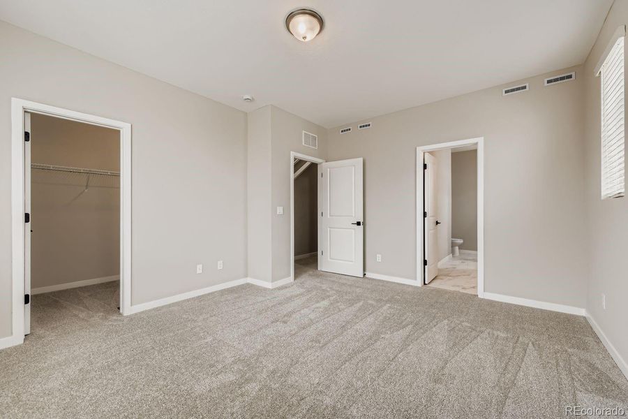 Spacious, unfurnished interior of a new home in , Littleton (Image 20).