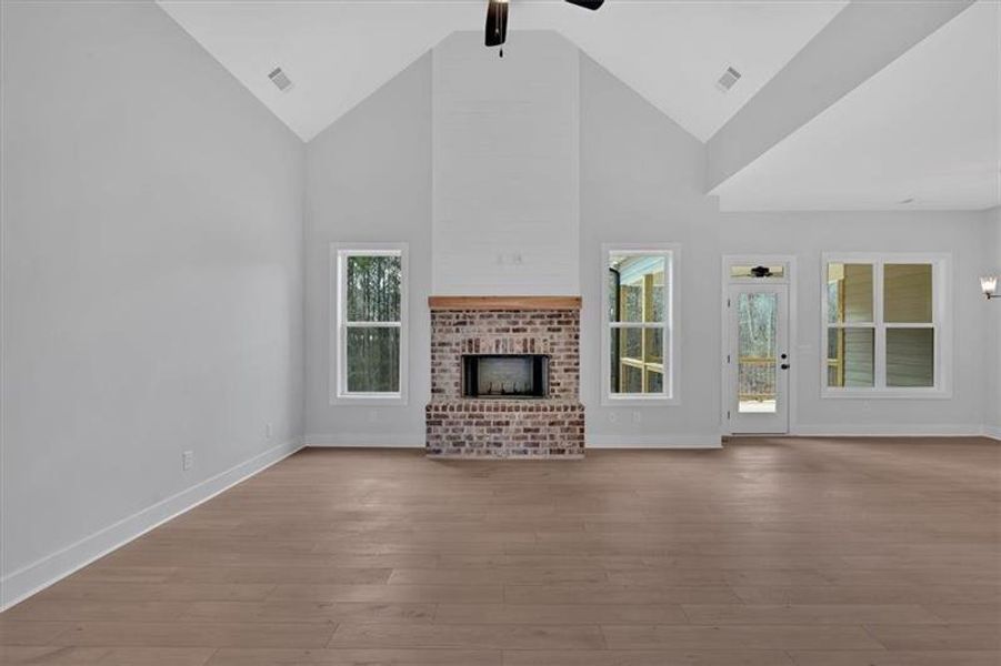 Spacious, unfurnished interior of a new home in , Rome (Image 11).