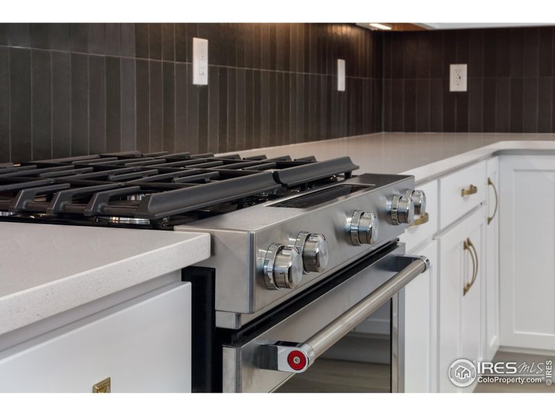 Chef's Kitchen with Stainless Steel KitchenAid Appliance Package Chef's Kitchen with Stainless Steel KitchenAid Appliance Package