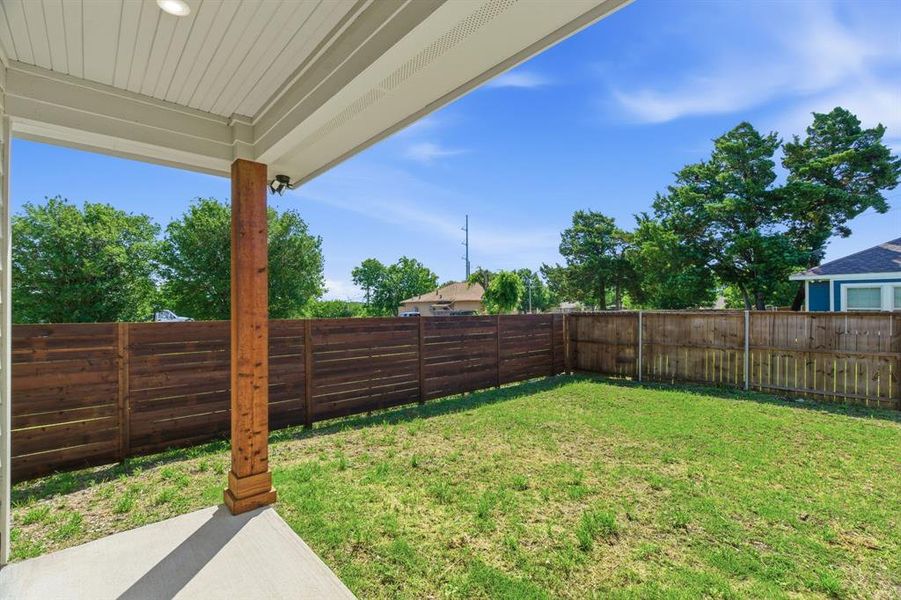Exterior details and patio area of a home in , Dallas (Image 18).