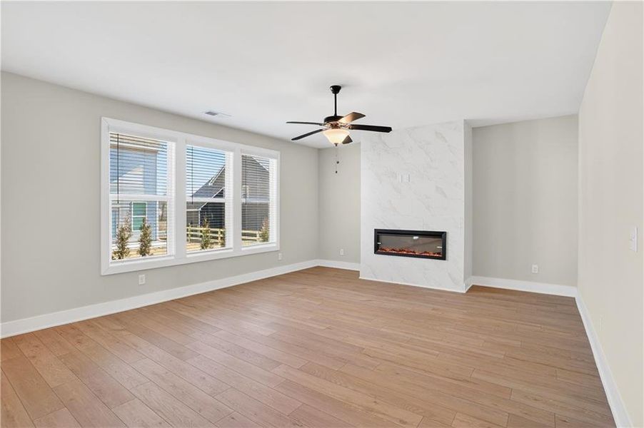 Spacious, unfurnished interior of a new home in The Fairways at Mirror Lake, Villa Rica (Image 39).