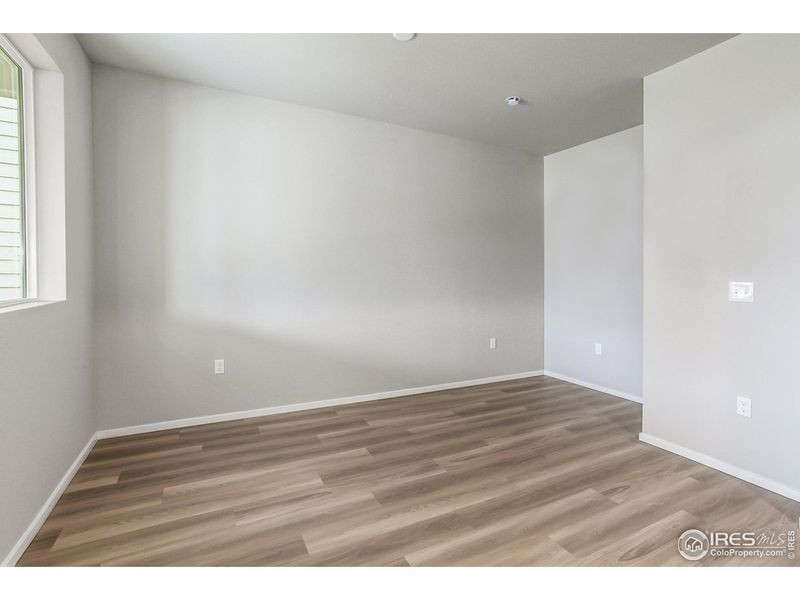 Spacious, unfurnished interior of a new home in Granary Trailblazer Collection - Single Family Homes, Johnstown (Image 27).