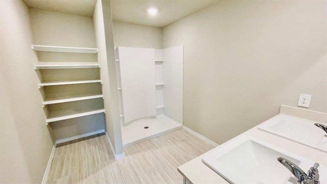 Image 13 of a home in Sunnycreek. Image 13 of a home in Sunnycreek.