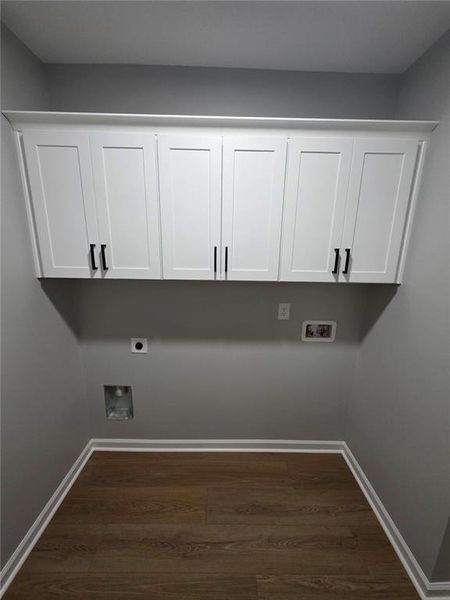 Spacious, unfurnished interior of a new home in , Jasper (Image 24).