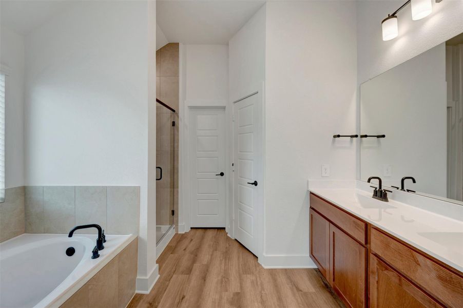 Furnished interior view inside a new home in Sorella, Tomball (Image 12).