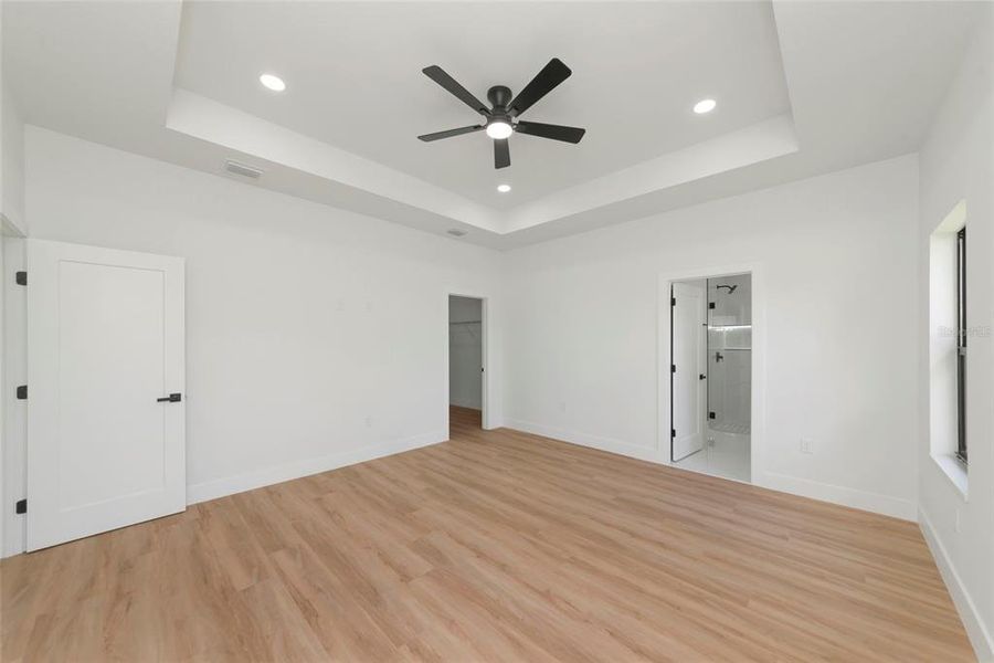 Spacious, unfurnished interior of a new home in , North Port (Image 34).