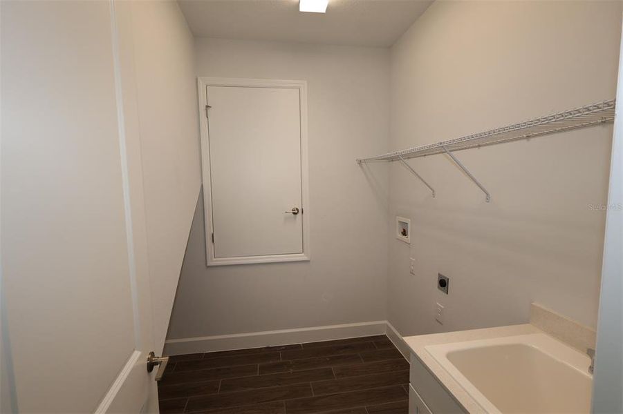 Spacious, unfurnished interior of a new home in Emerson Pointe, Apopka (Image 38).