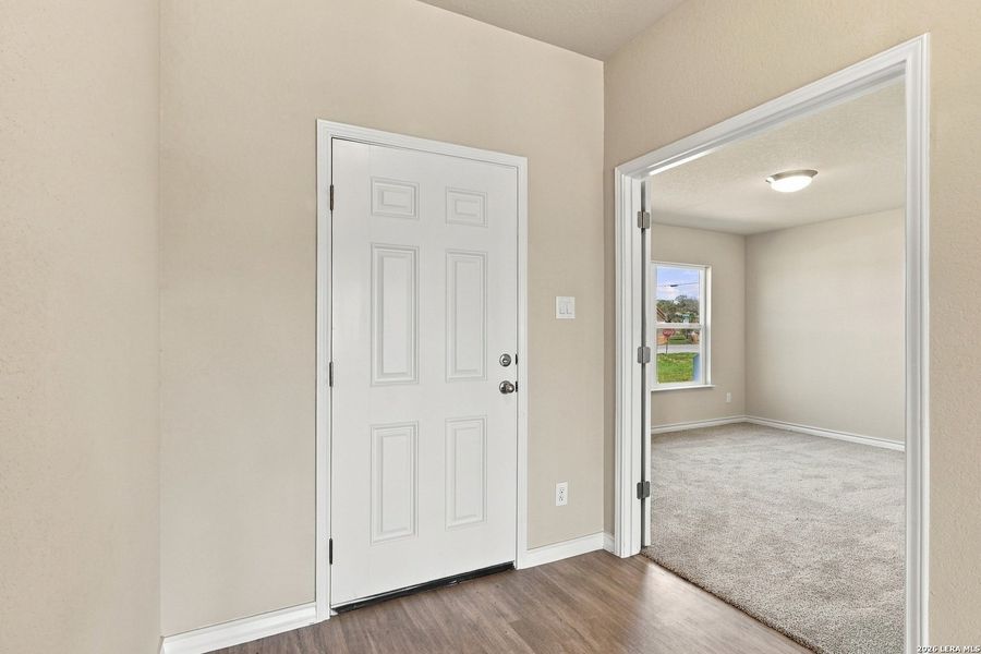 Spacious, unfurnished interior of a new home in , Poteet (Image 29).