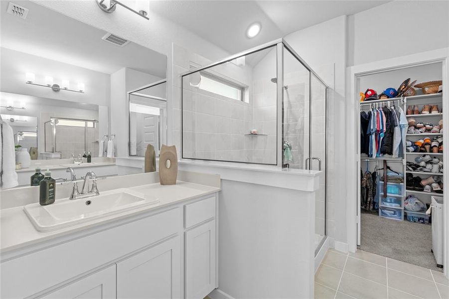 Furnished interior view inside a new home in Madero, Haslet (Image 18).