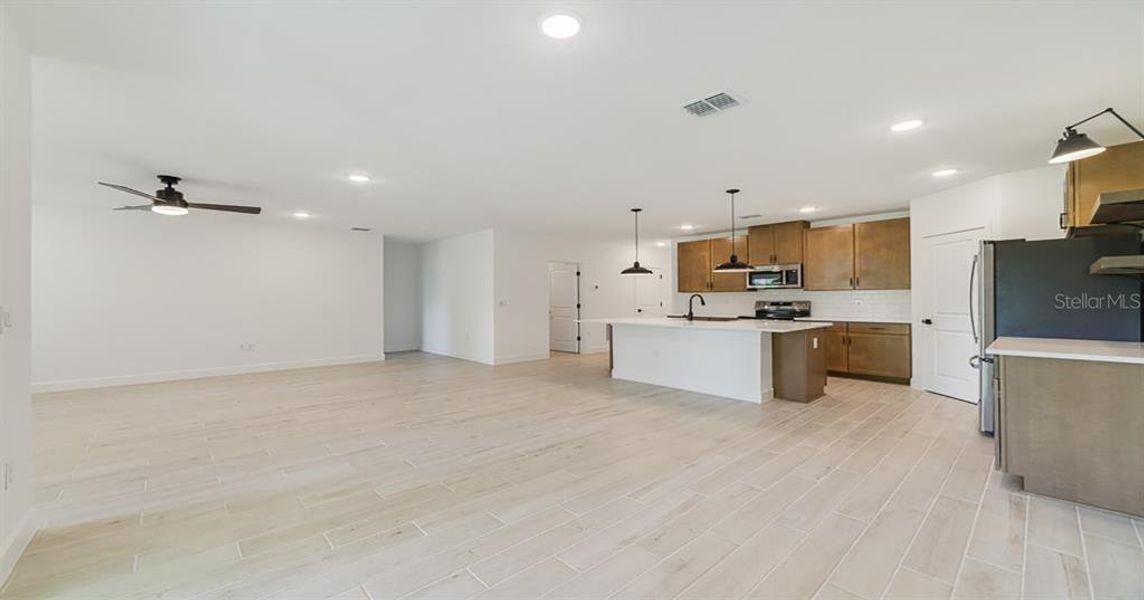 Spacious, unfurnished interior of a new home in Aspire at Marion Oaks, Ocala (Image 11). Spacious, unfurnished interior of a new home in Aspire at Marion Oaks, Ocala (Image 11).