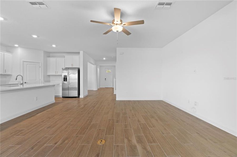 Spacious, unfurnished interior of a new home in , San Antonio (Image 42). Spacious, unfurnished interior of a new home in , San Antonio (Image 42).