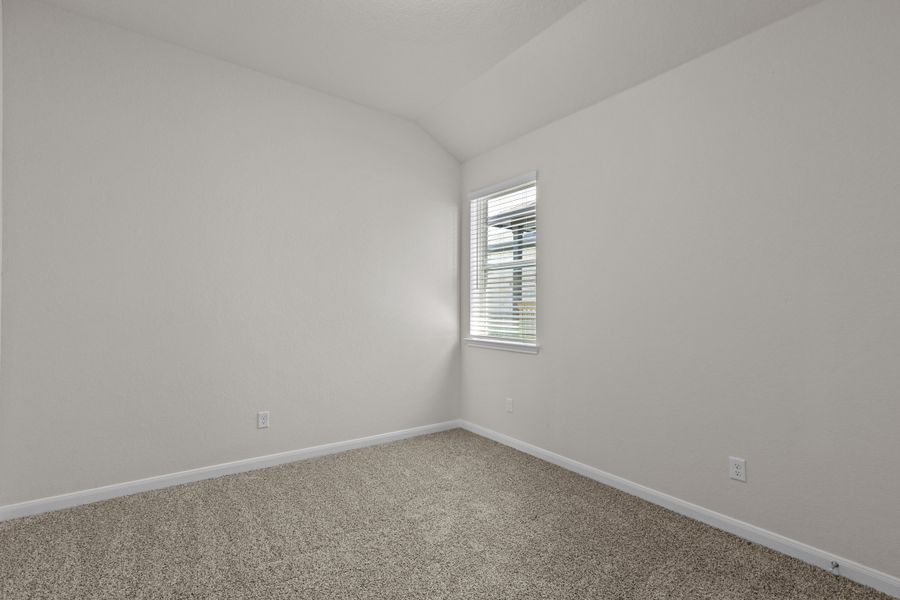Representative unfurnished interior of a home built from the Travis by Beazer Homes in Veranda, San Antonio (Image 10).