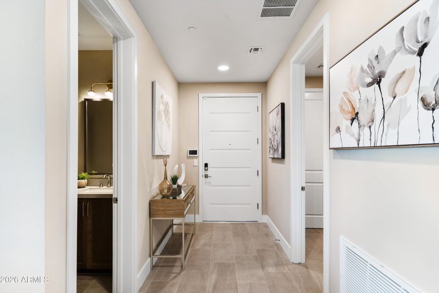 TheLuxeValentino5mb-00626