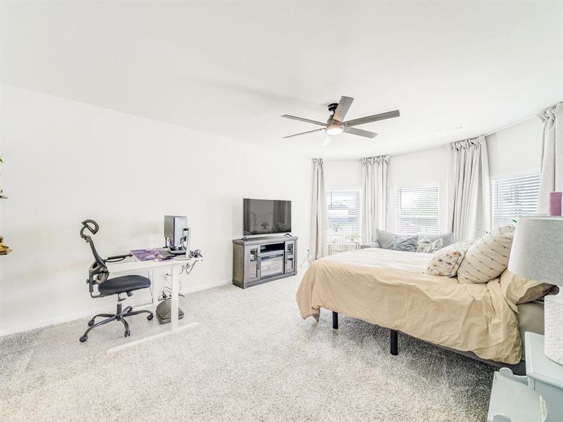 Furnished interior view inside a new home in Vista West, Fort Worth (Image 4).
