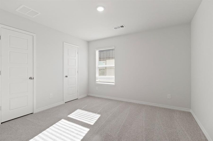 Spacious, unfurnished interior of a new home in Retreat at Fossil Creek, Fort Worth (Image 16).