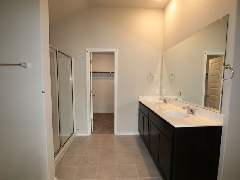 Owner's Bathroom Owner's Bathroom