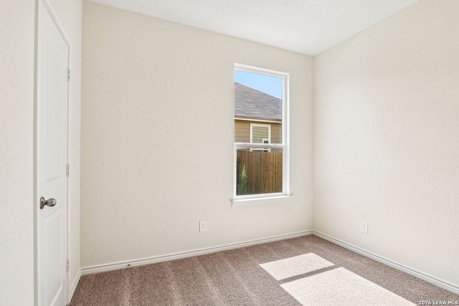 Spacious, unfurnished interior of a new home in Woodside Farms, Seguin (Image 25).