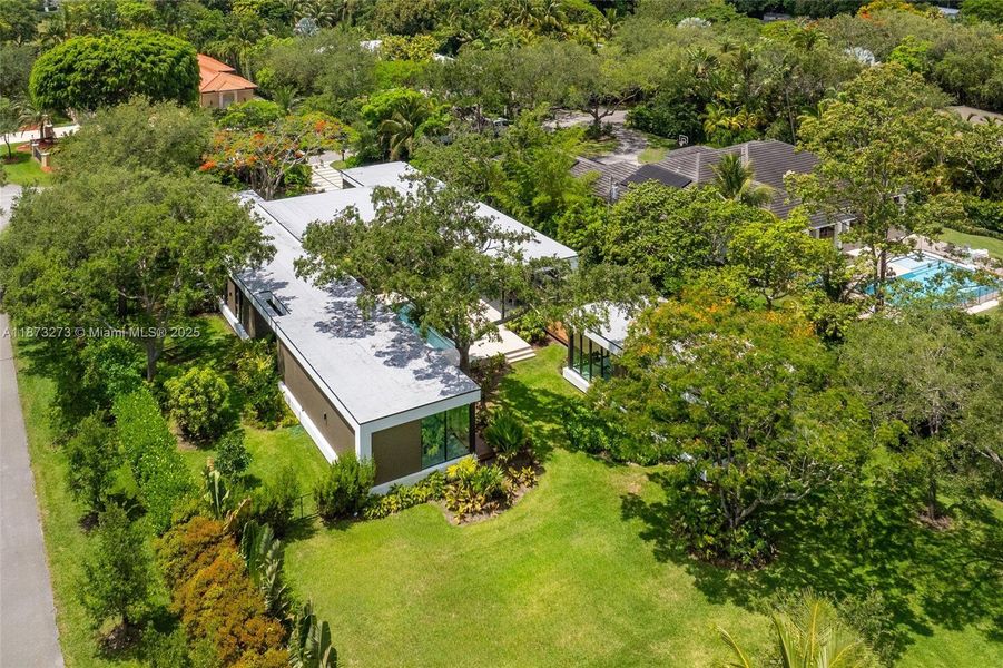 Image 83 of a home in .