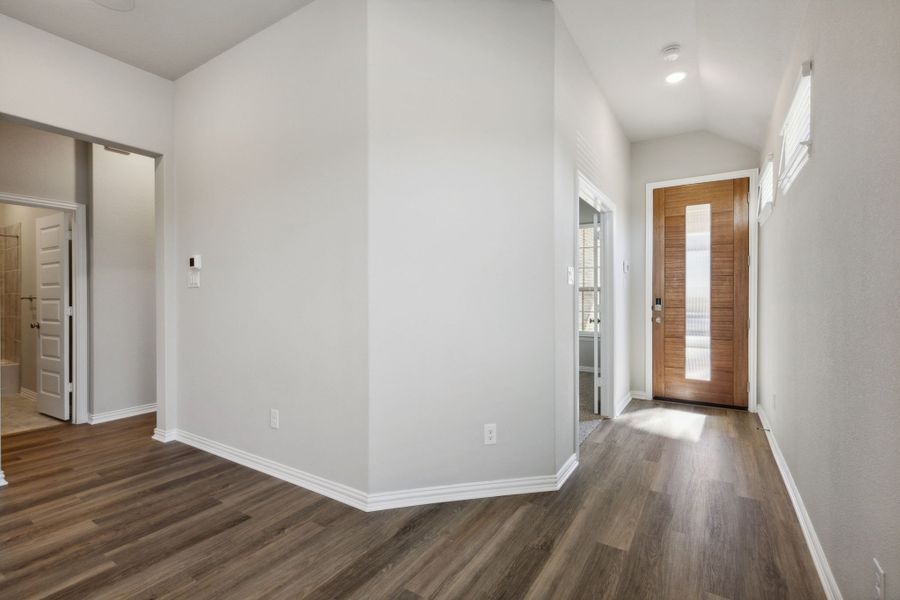 Spacious, unfurnished interior of a new home in Solterra Texas, Mesquite (Image 9).