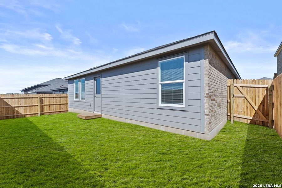 Exterior details and patio area of a home in Grace Valley, Marion (Image 3).